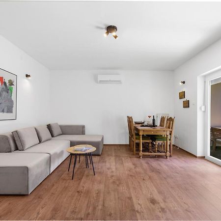Apartments Villa Verde Новиград Екстериор снимка