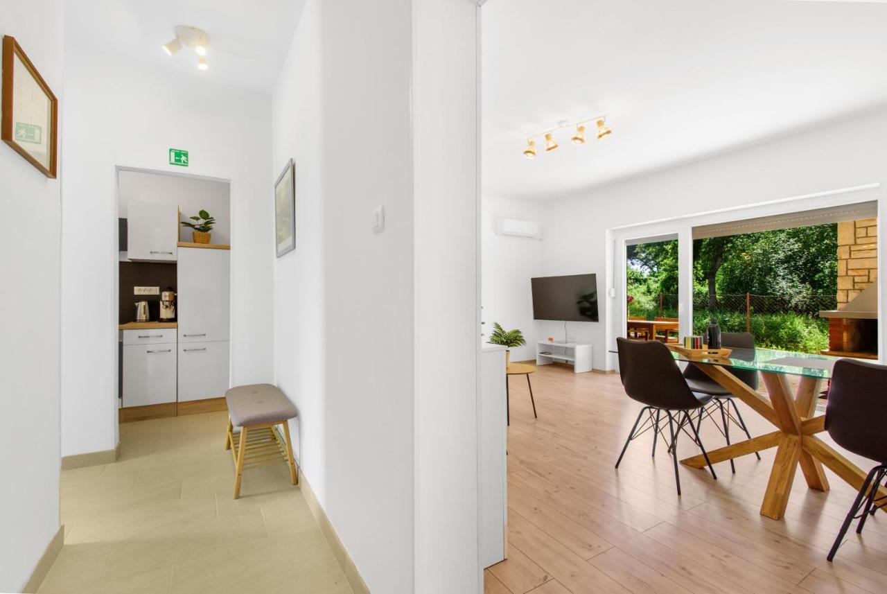 Apartments Villa Verde Новиград Екстериор снимка
