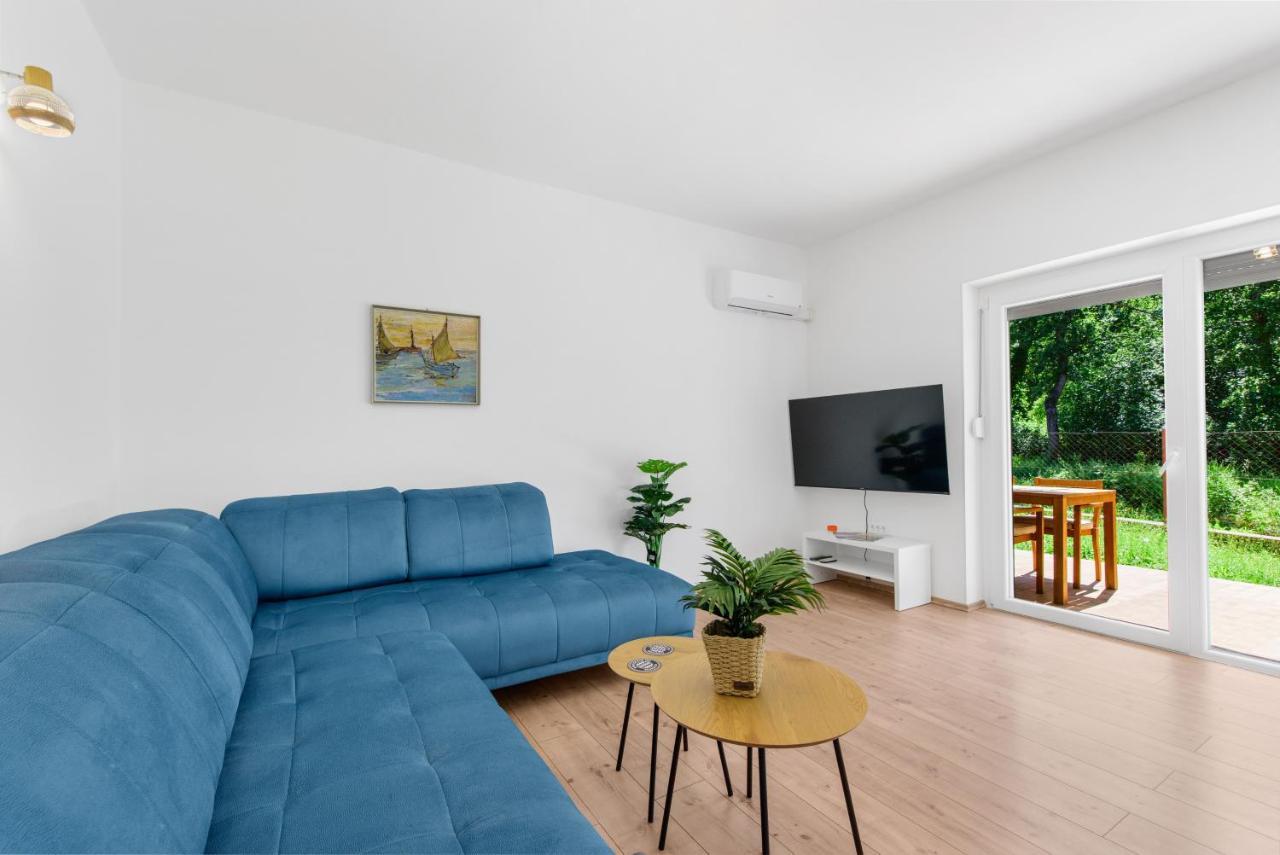 Apartments Villa Verde Новиград Екстериор снимка