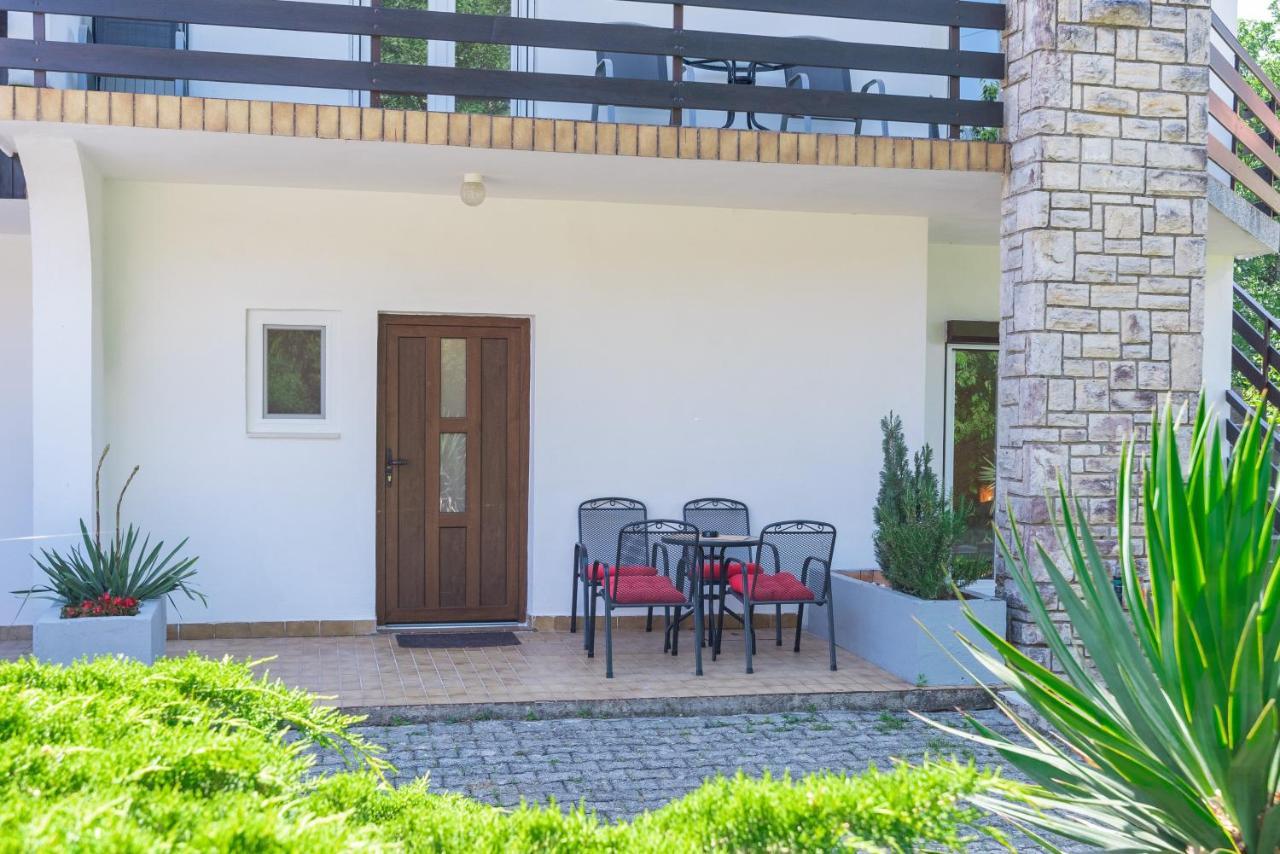 Apartments Villa Verde Новиград Екстериор снимка
