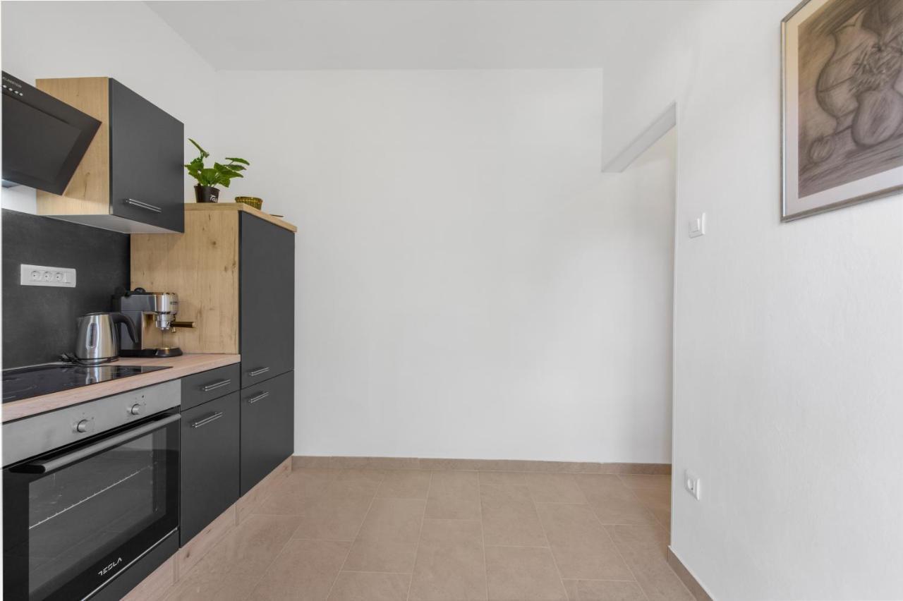 Apartments Villa Verde Новиград Екстериор снимка