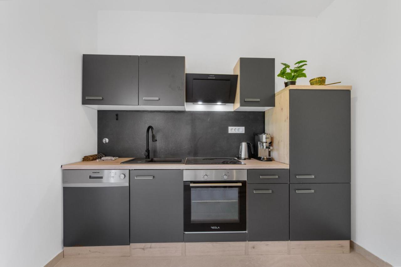Apartments Villa Verde Новиград Екстериор снимка