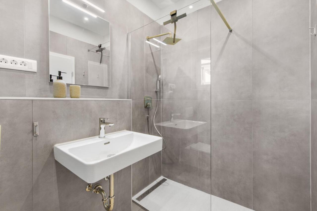 Apartments Villa Verde Новиград Екстериор снимка