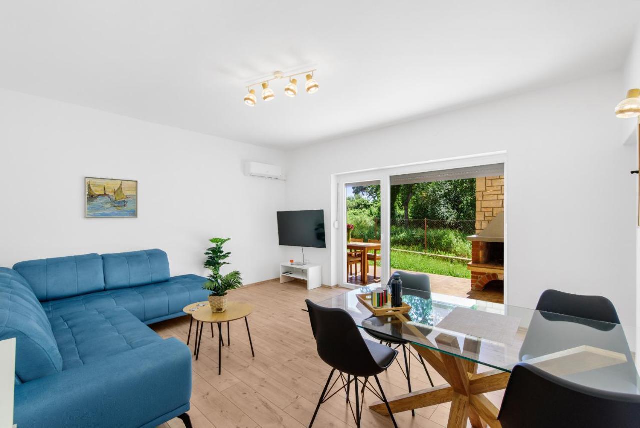 Apartments Villa Verde Новиград Екстериор снимка
